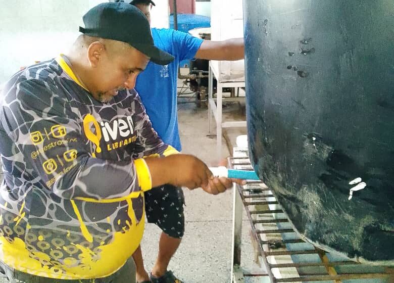 VPDR pone en funcionamiento tanque de agua y congelador para el Comedor Universitario